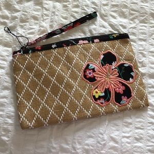 🌿 Vera Bradley Clutch/Makeup Bag.